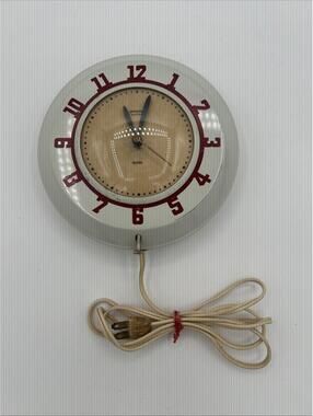 VTG Ingraham Tin Wall Clock Wind-up Mechanical Mid Century Decor Timepiece